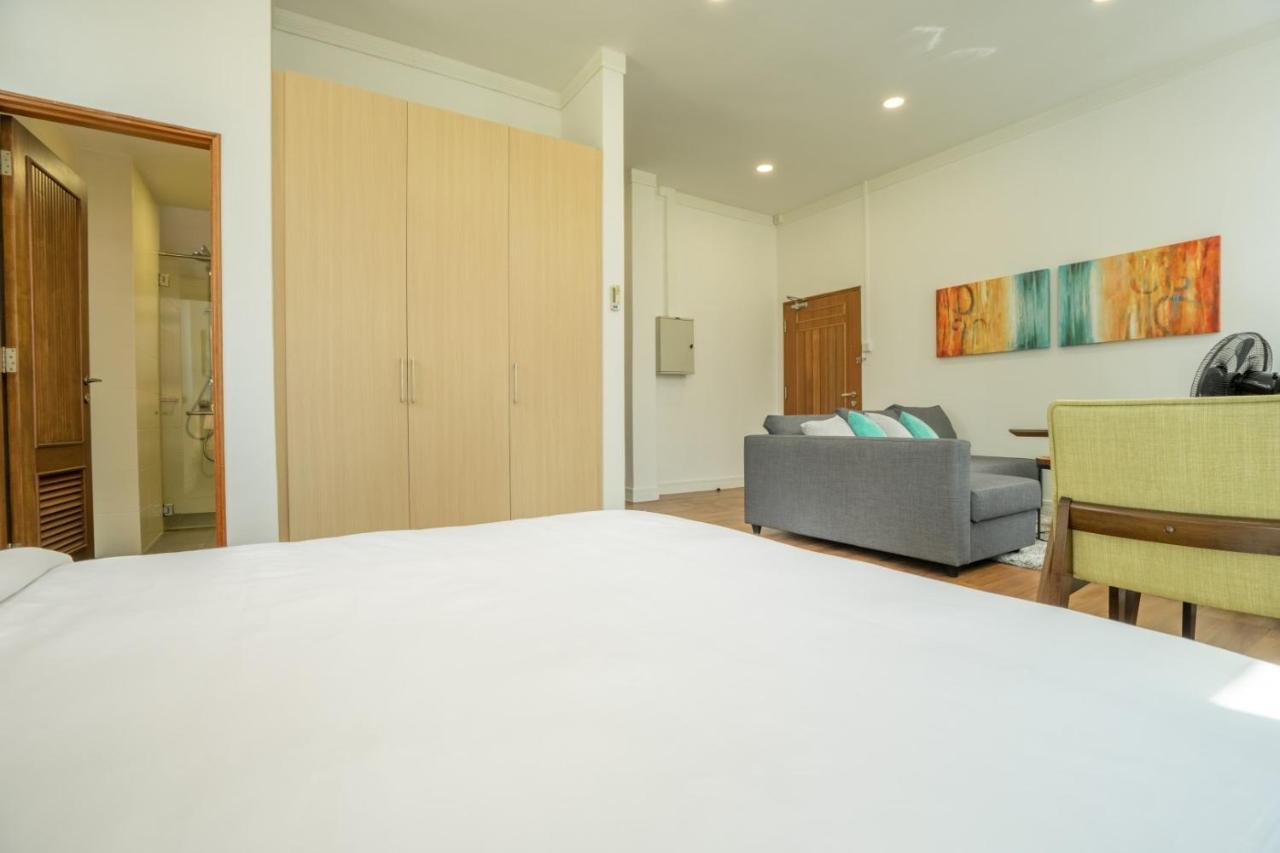 Apartment Clubhouse Residences Serviced - Staycation Approved