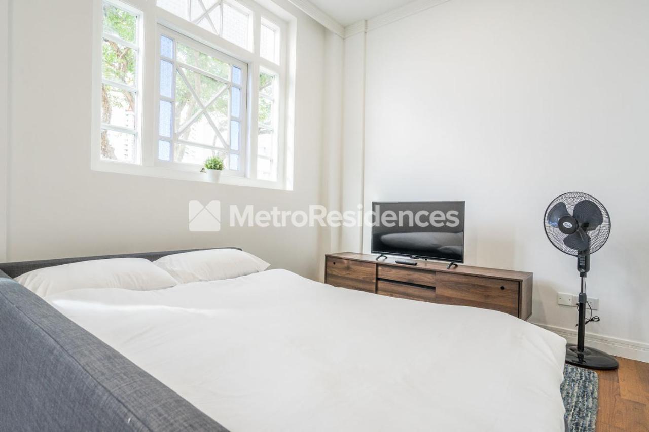 Apartment Clubhouse Residences Serviced - Staycation Approved